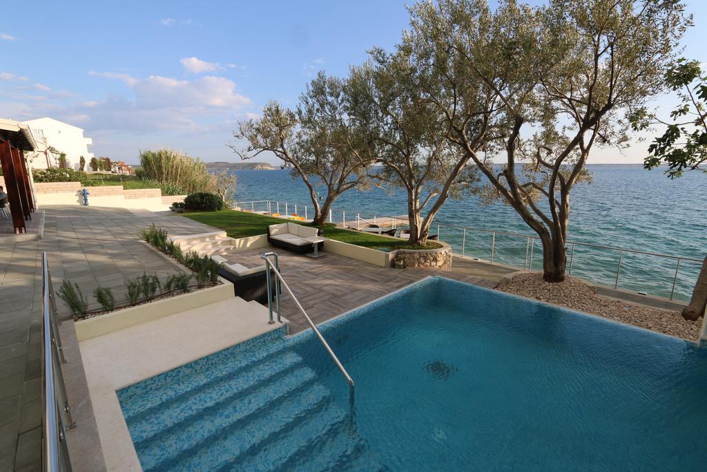 Hotel Vila 4M Ražanac Dış mekan fotoğraf