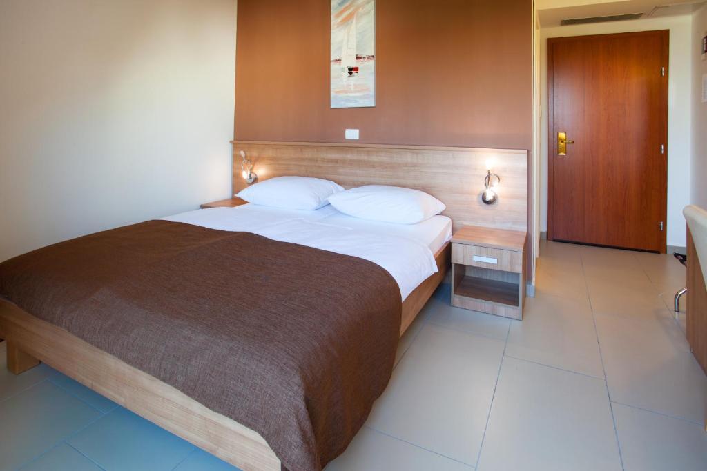 Hotel Vila 4M Ražanac Oda fotoğraf