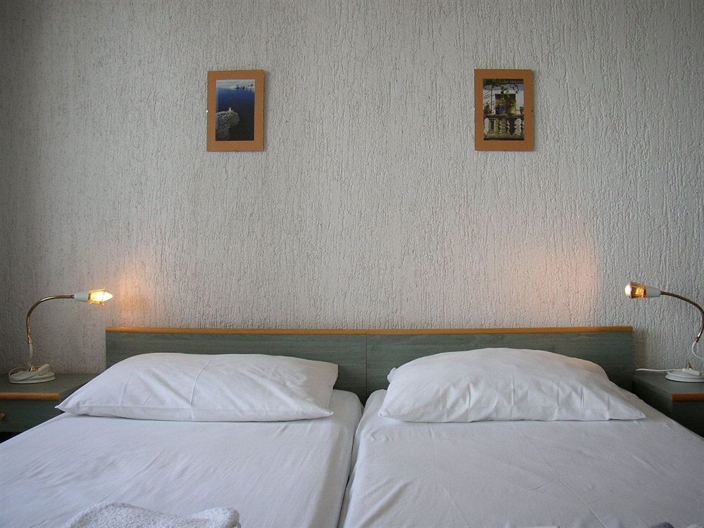 Hotel Vila 4M Ražanac Dış mekan fotoğraf