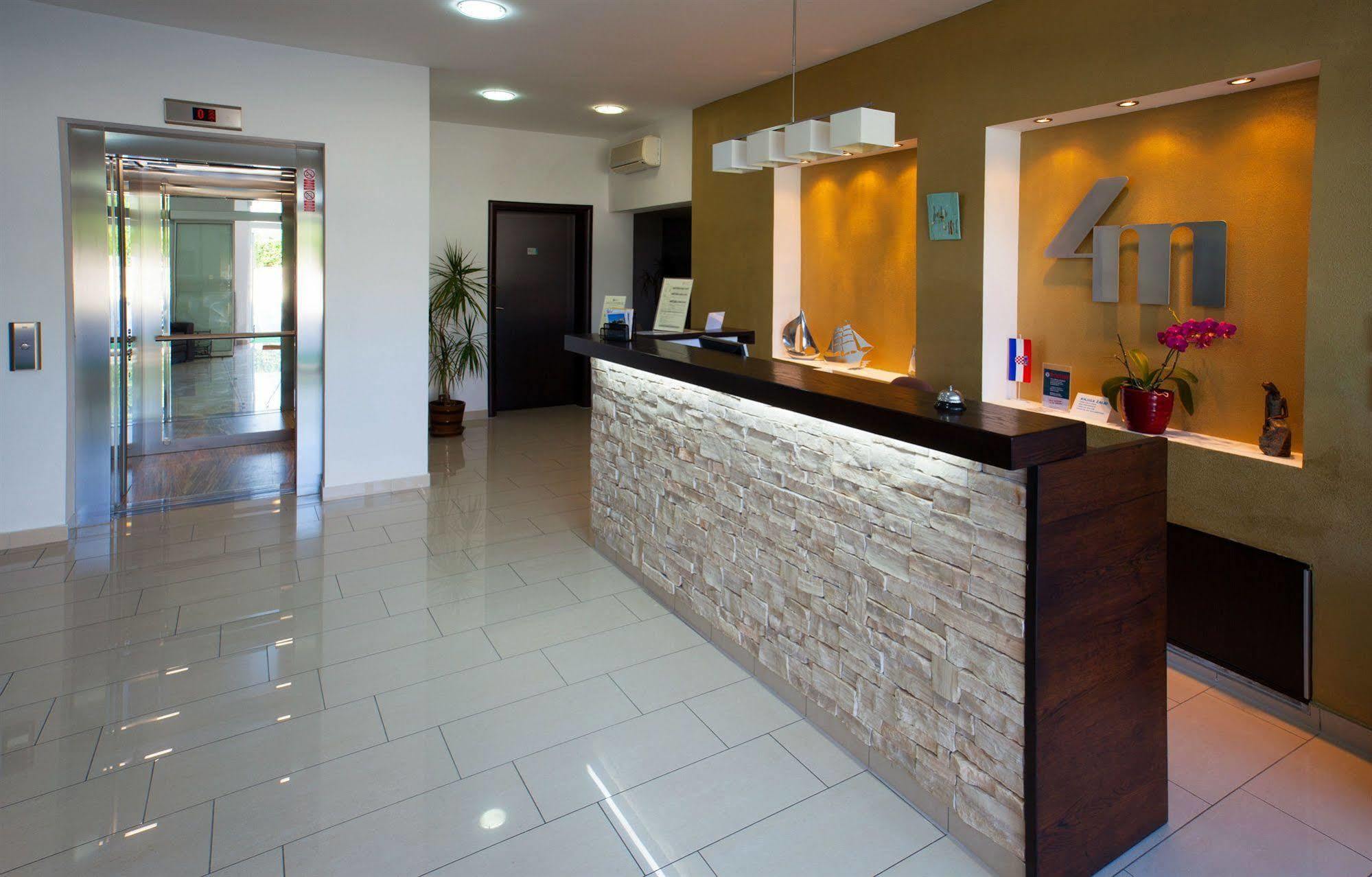 Hotel Vila 4M Ražanac Dış mekan fotoğraf