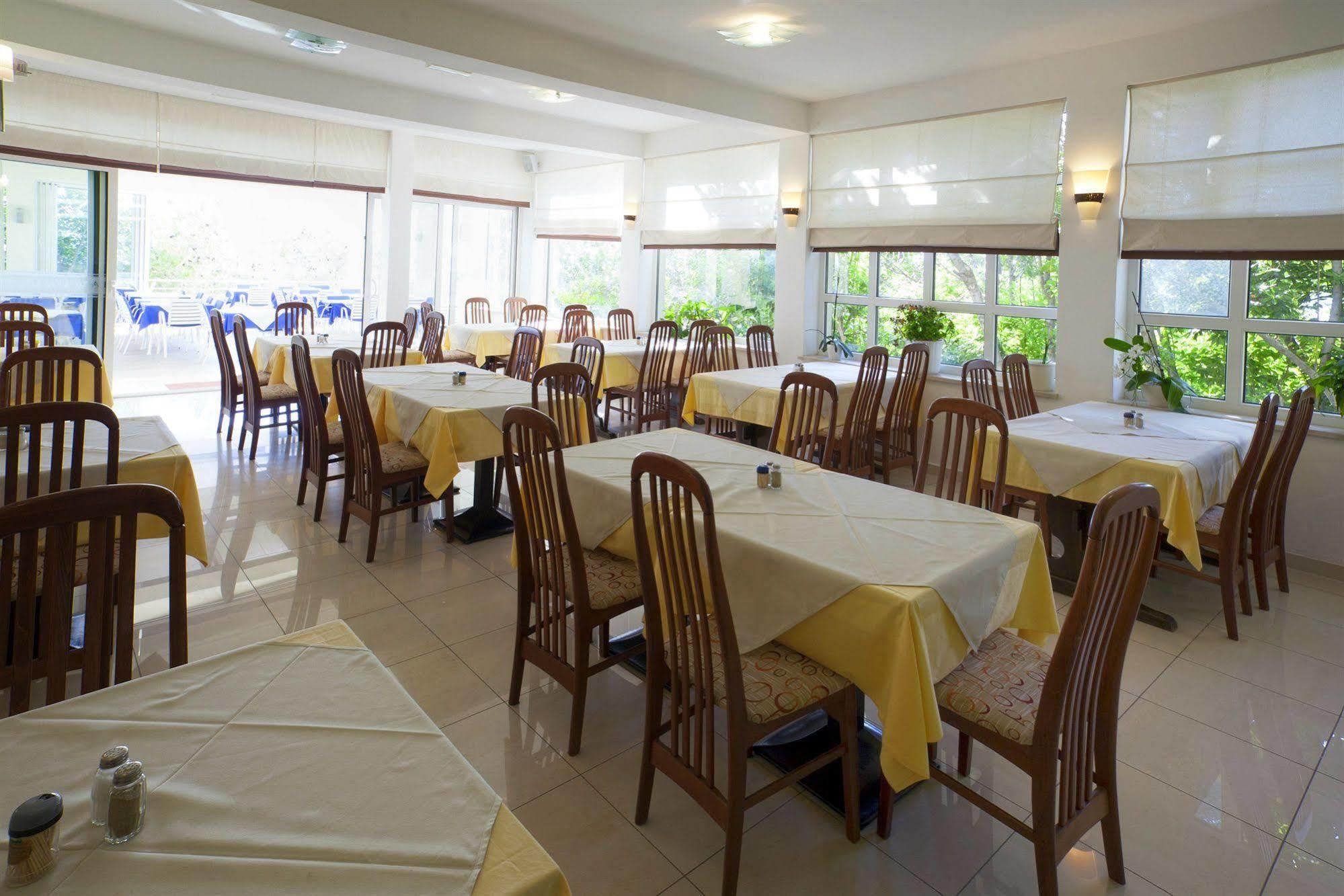 Hotel Vila 4M Ražanac Dış mekan fotoğraf