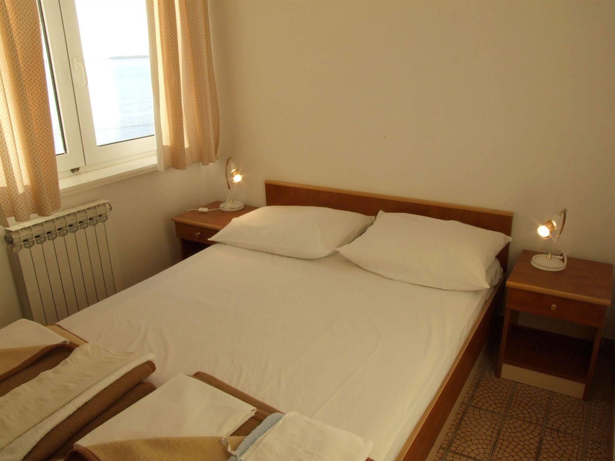 Hotel Vila 4M Ražanac Dış mekan fotoğraf