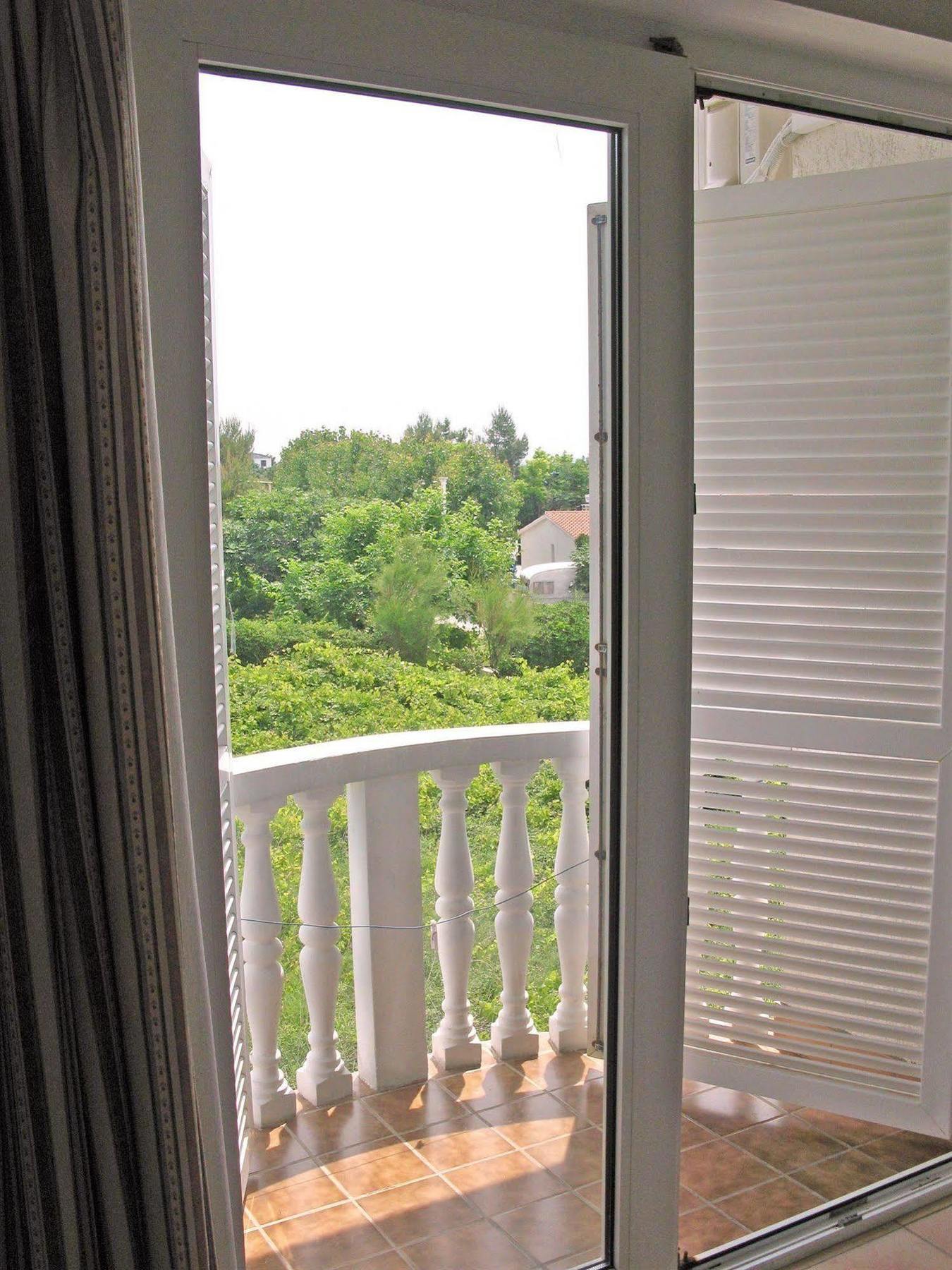 Hotel Vila 4M Ražanac Dış mekan fotoğraf
