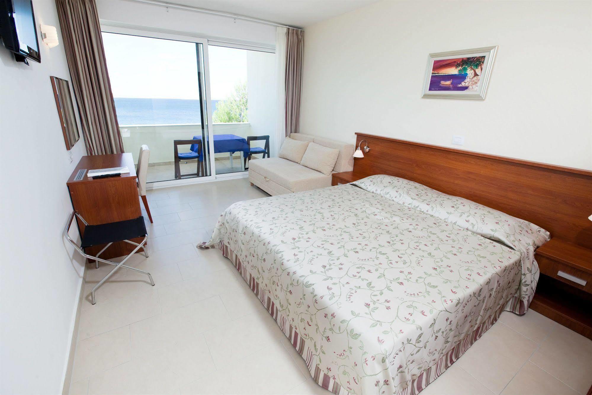 Hotel Vila 4M Ražanac Dış mekan fotoğraf